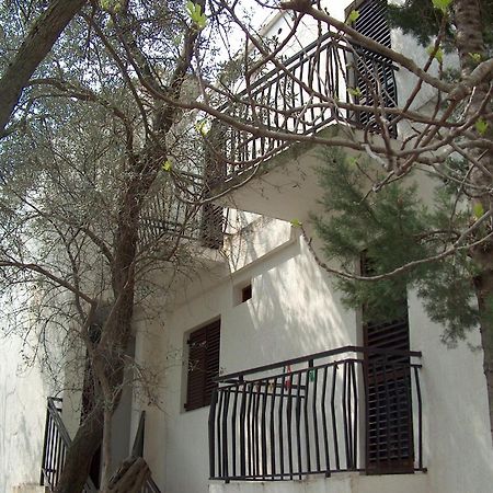 Miron Apart&Rooms Rafailovici Exterior photo