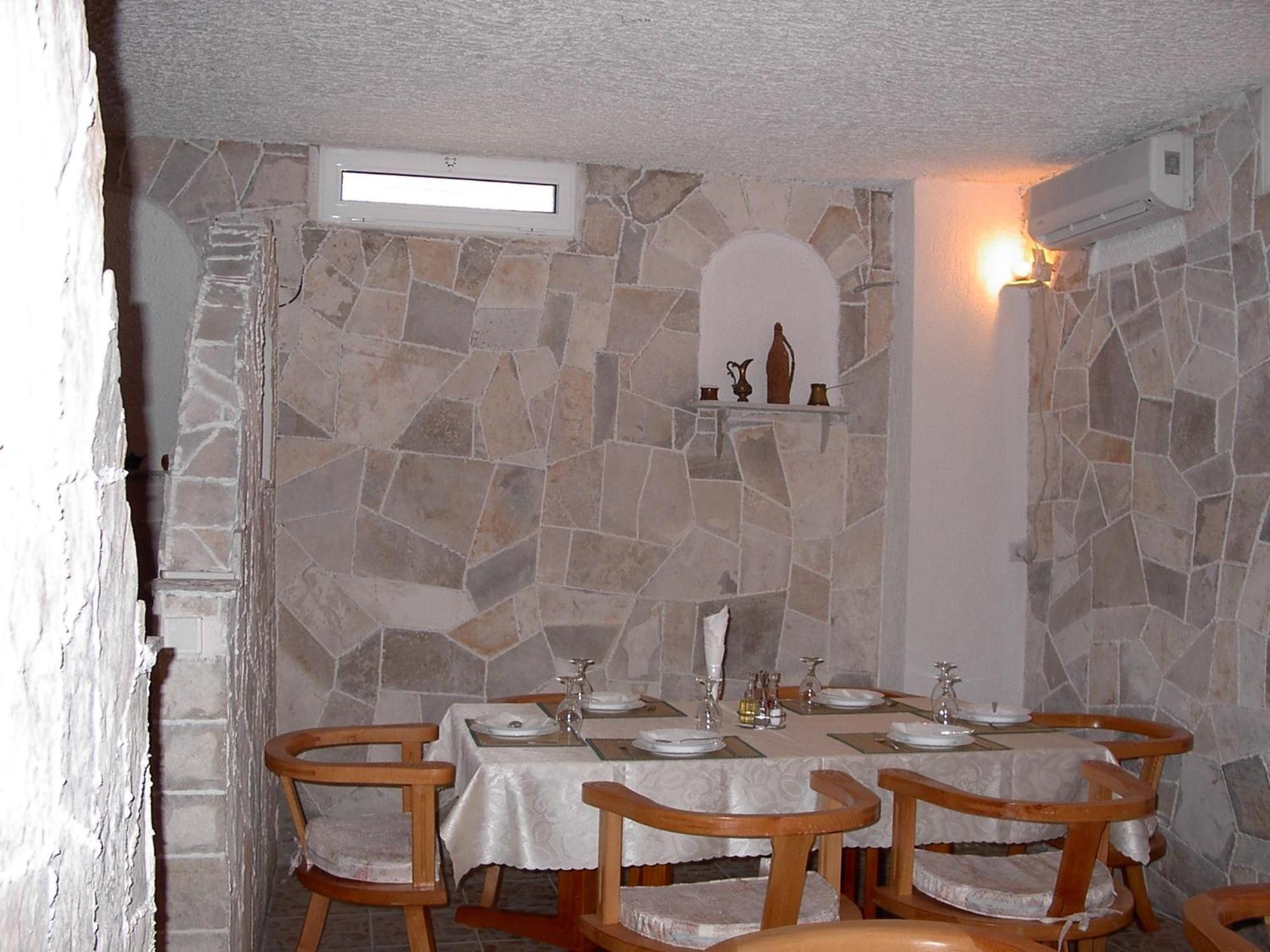 Miron Apart&Rooms Rafailovici Exterior photo