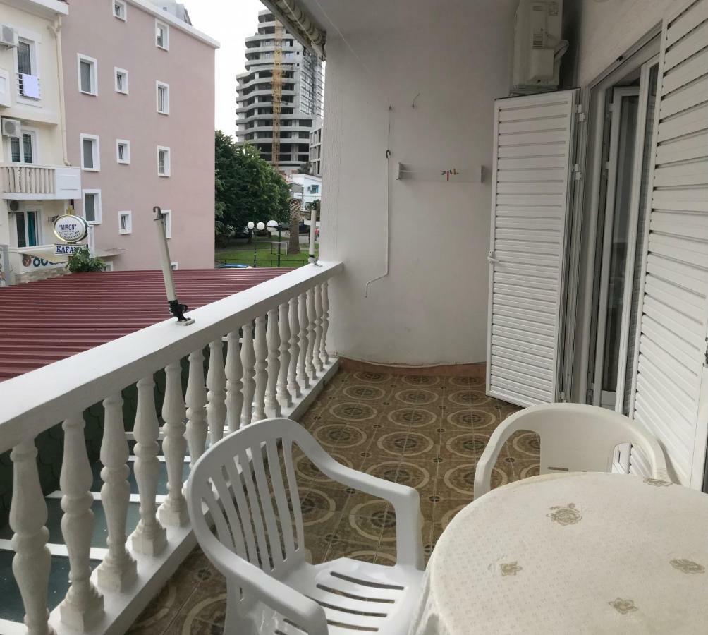 Miron Apart&Rooms Rafailovici Exterior photo